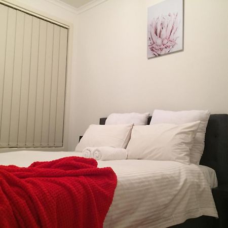 Tasha'S Apartments On Kerry Pennington Esterno foto
